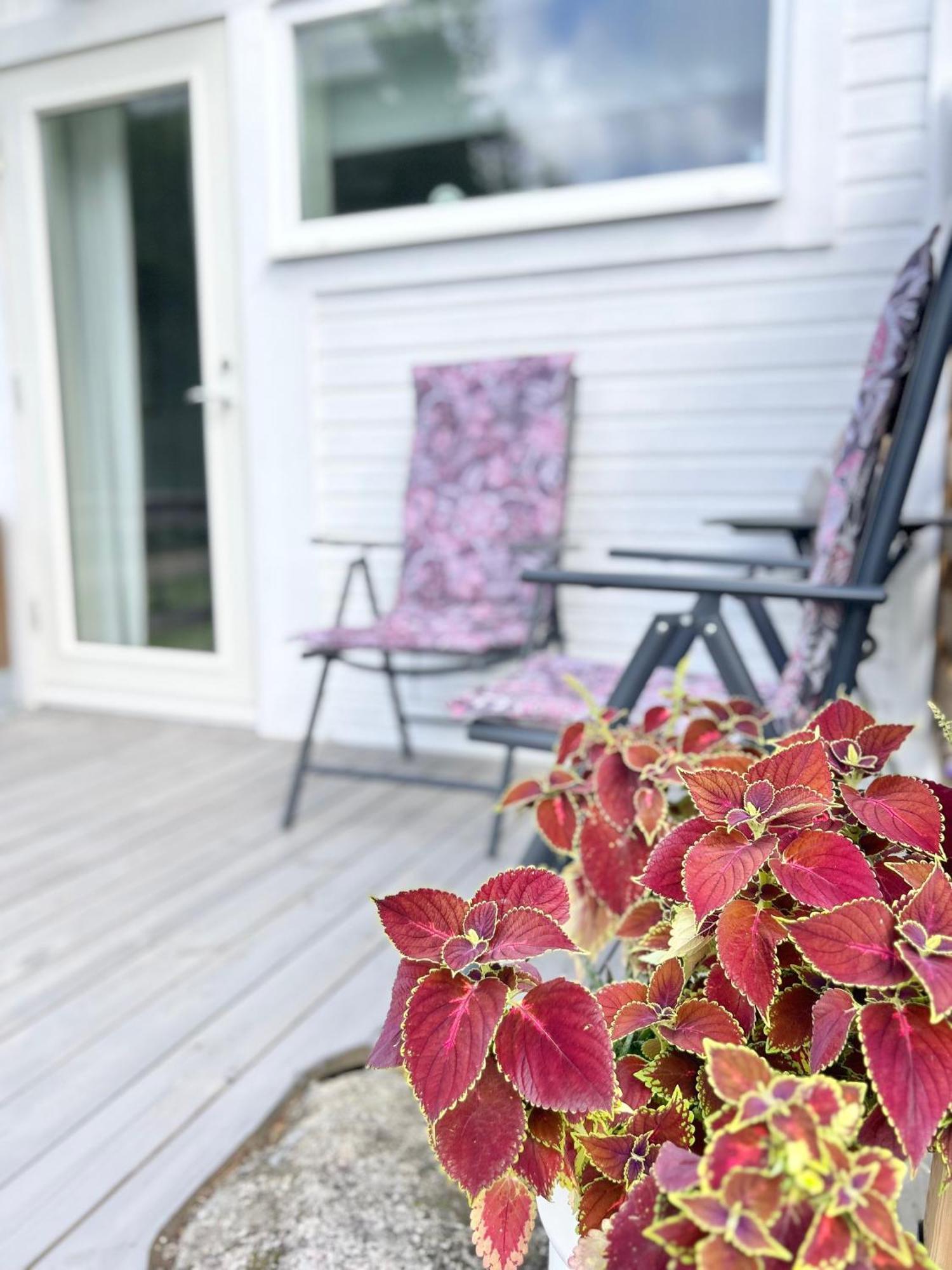 Lilla Huset Bed & Breakfast - Countryside Guesthouse, Free Parking Όρεμπρο Εξωτερικό φωτογραφία